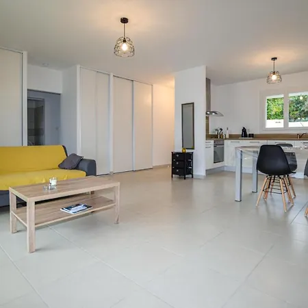 Awesome In Propriano With 2 Bedrooms Casa vacanze *